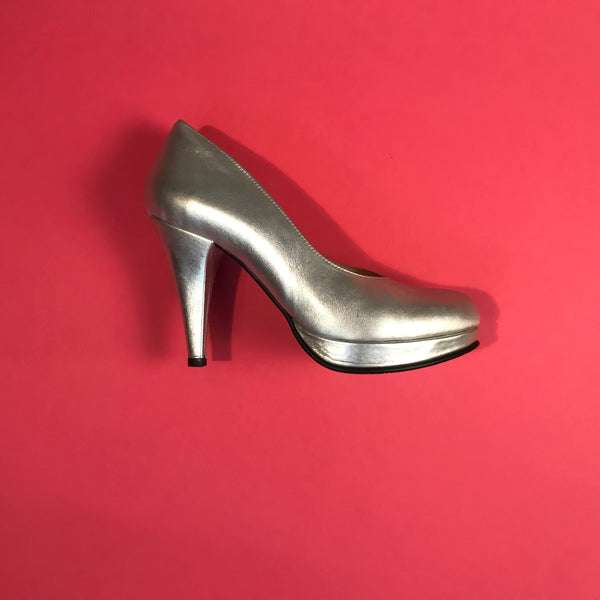 Madelaine | Silver Leather